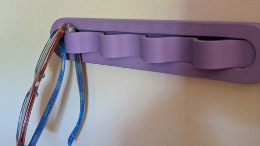 Simiu wall mounted sunglasses holder